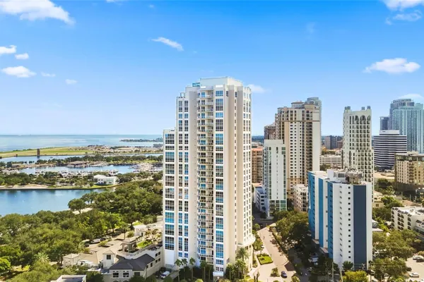 400 BEACH DR 1101