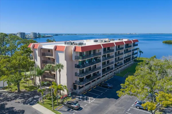 2700 BAYSHORE BLVD 11404