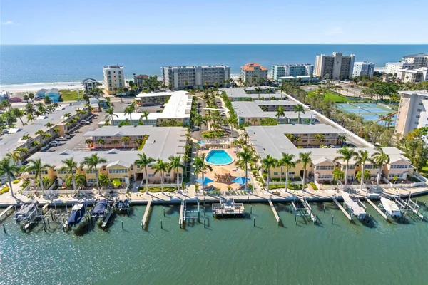 19417 GULF BLVD C105