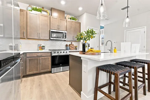 2807 CRIMSON CAP ST