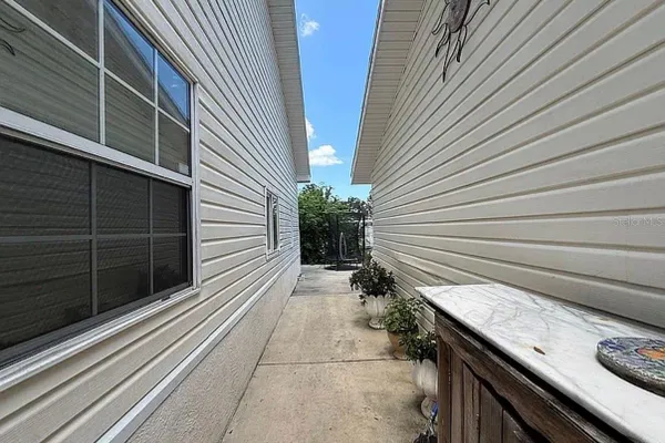 406 SEMINOLE LAKE BLVD