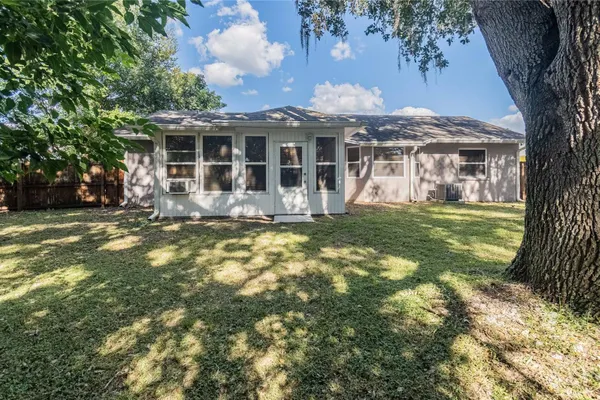 301 LOUIS EDWARD CT