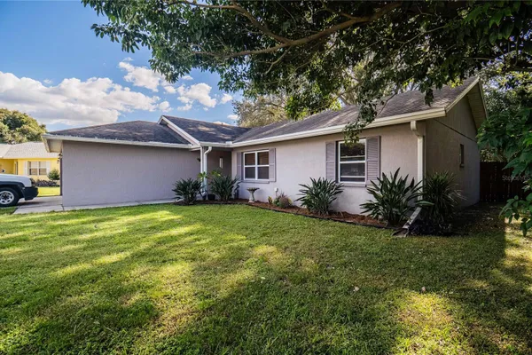 301 LOUIS EDWARD CT