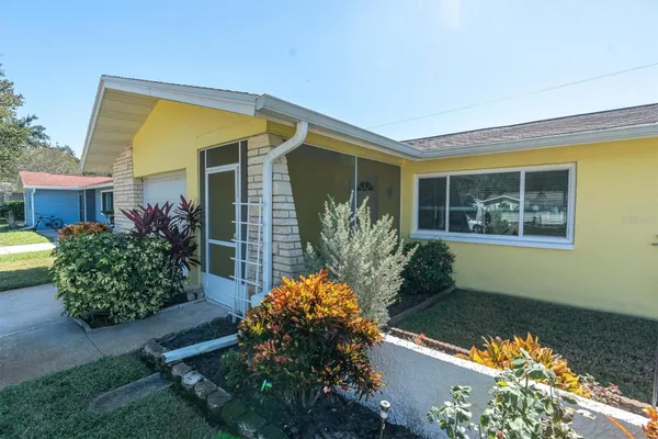 2013 FOREST DR