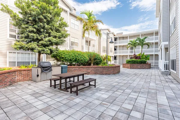 800 S DAKOTA AVE 337