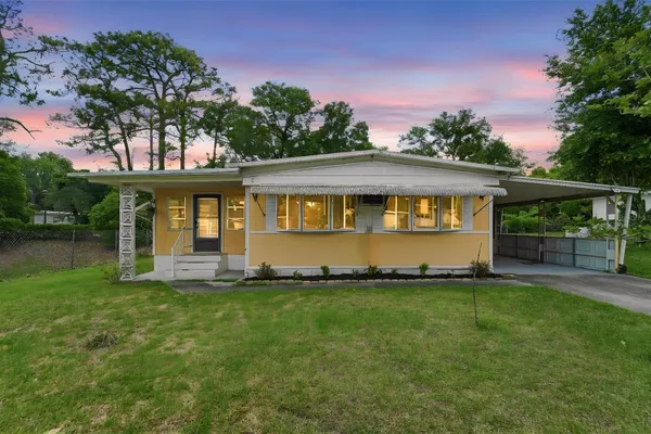 4128 WOODLAND CIR