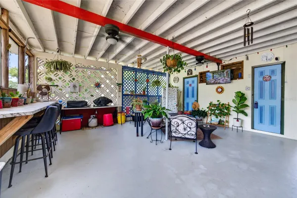 6 HIGHRIDGE RD