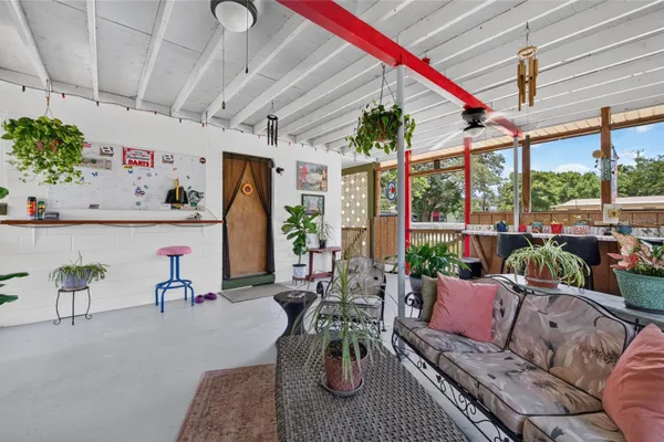 6 HIGHRIDGE RD