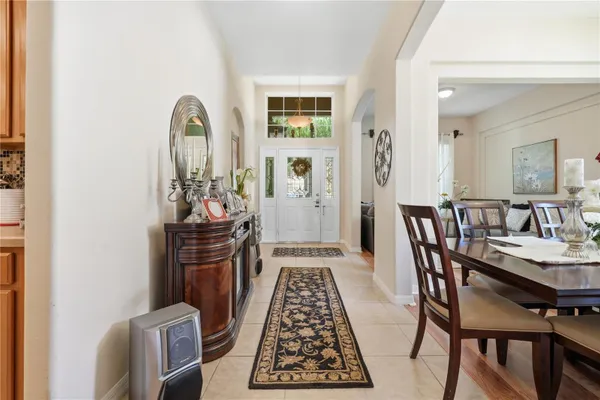 458 WOODFORD DR