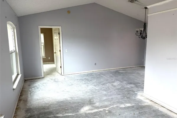 3208 KINGS RIDGE TER