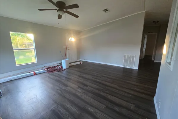 208 PINE TREE TRL