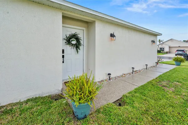 2054 MAJESTIC PINE CT