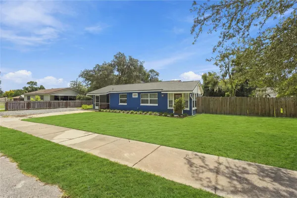 121 ANGELES RD