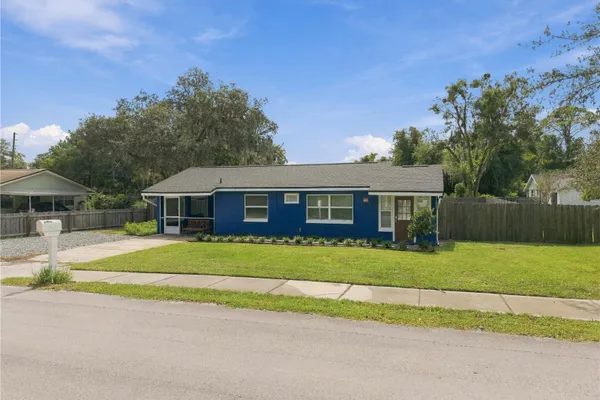 121 ANGELES RD