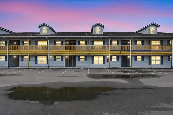 313 DIRKSEN DR F13
