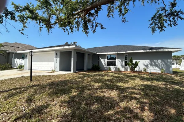 1713 WALDEN CT