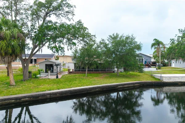 5822 RIVER RD