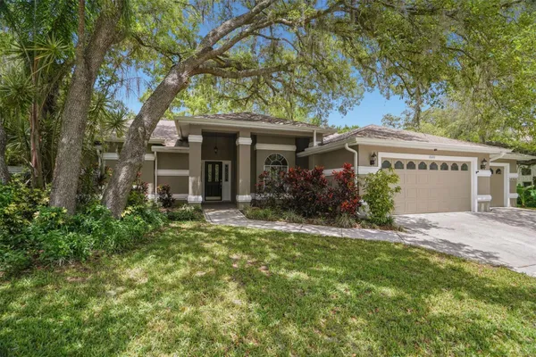 8020 MOONLIGHT LN