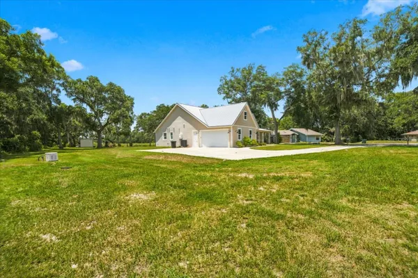 32 N SHADOW WOOD DR