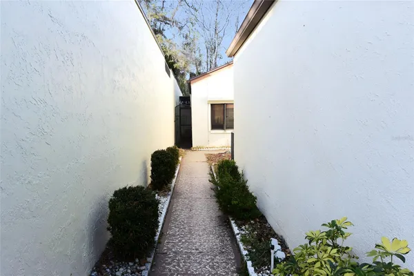 5645 HAMILTON HARBOR DR
