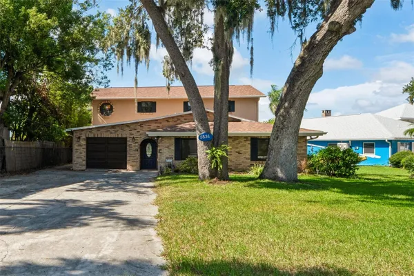 5531 MANATEE POINT DR
