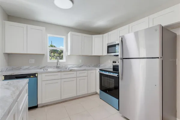 6310 PROVIDENCE CIR 4