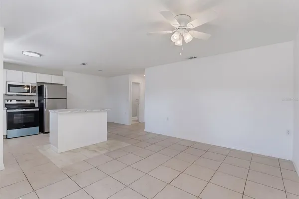 6310 PROVIDENCE CIR 4