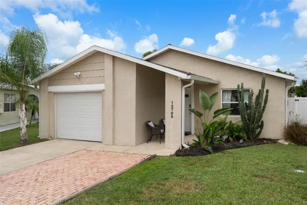 12709 SKIPPER LN