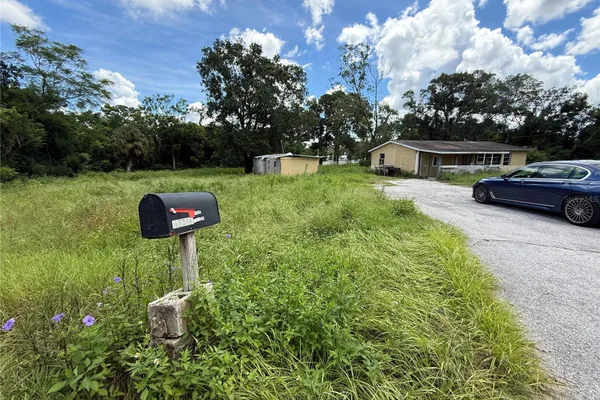 15308 BANJO DR
