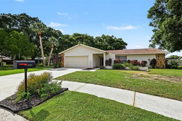 9915 WHITWORTH CT