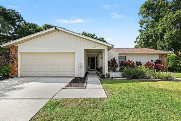 9915 WHITWORTH CT