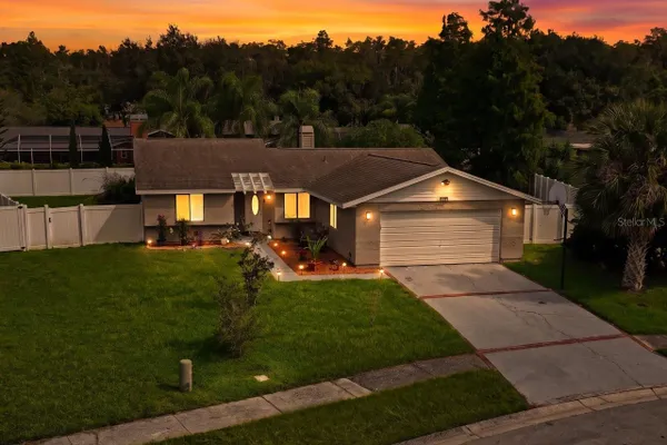 583 LONGWOOD CT