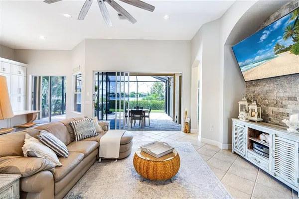 5589 WHISPERING WILLOW WAY
