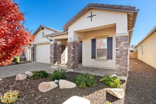 1518 N RANGE VIEW CIR