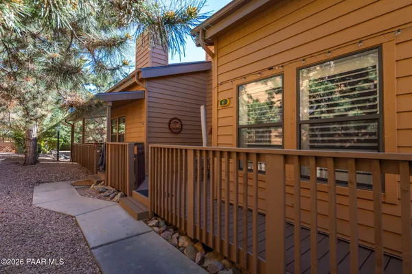 237 CREEKSIDE CIR E