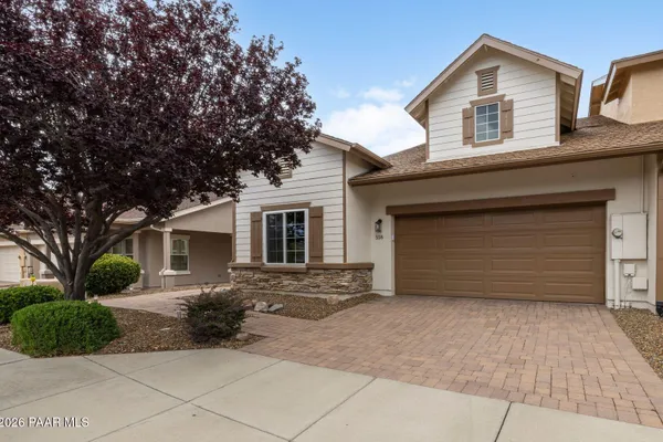 558 N CASA BELLA AVE