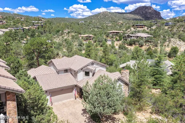 524 LODGE TRAIL CIR