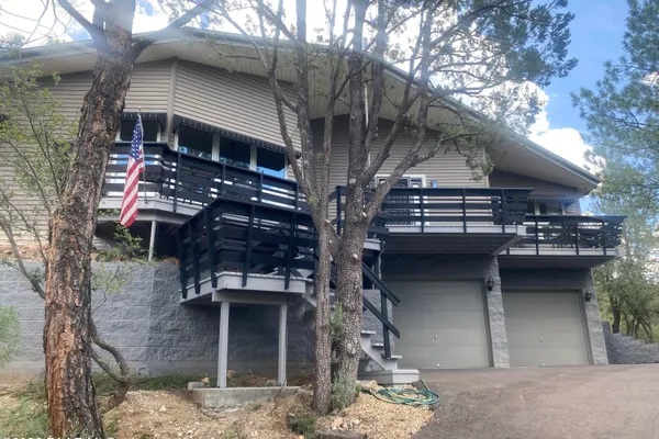 911 SUGARLOAF RD