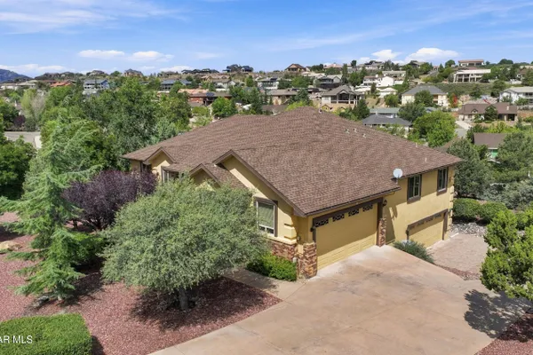 899 NORTHRIDGE DR