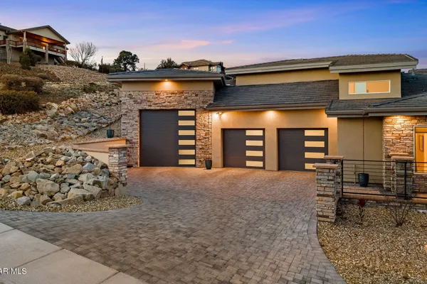 124 ROTONDA WAY