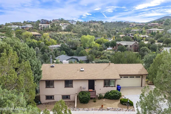 551 EASTWOOD DR