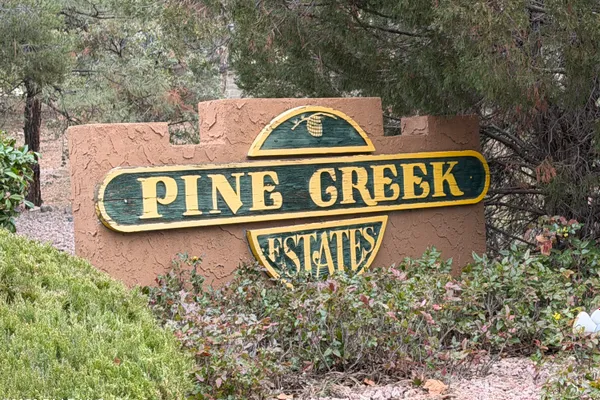 244 CREEKSIDE CIR A