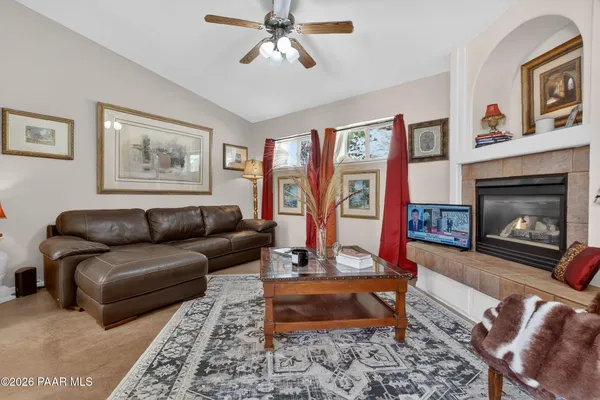 277 JACOB LN