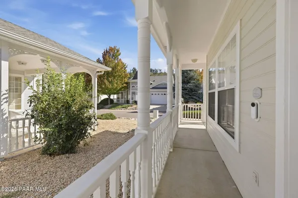 1823 E MULBERRY