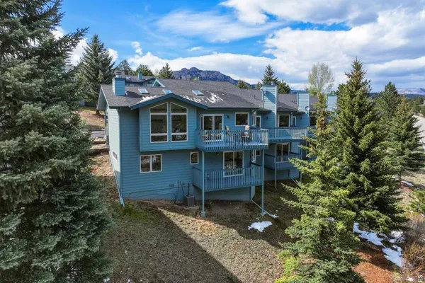 1861 RAVEN AVE 1