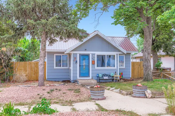 242 TODD AVE