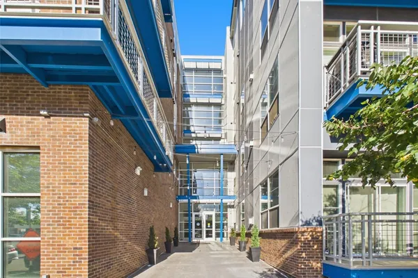 1488 MADISON ST 403