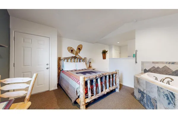 2760 FALL RIVER RD 106