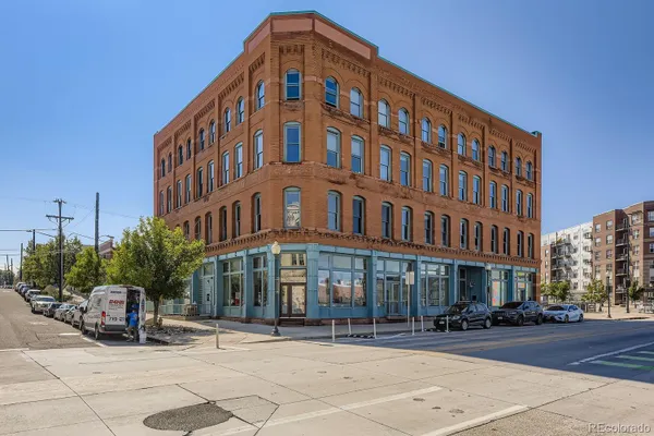 2560 BLAKE ST 205