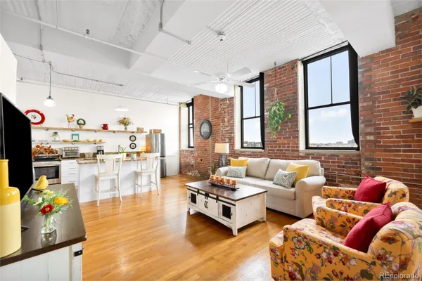2261 BLAKE ST 5F